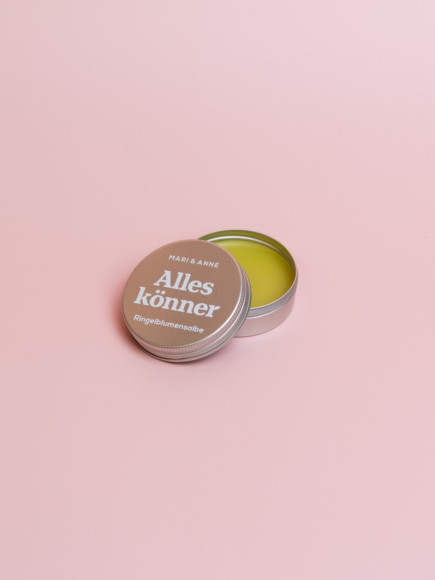 Ringelblumensalbe "Alleskönner" von Mari und Anne; geöffnete Dose