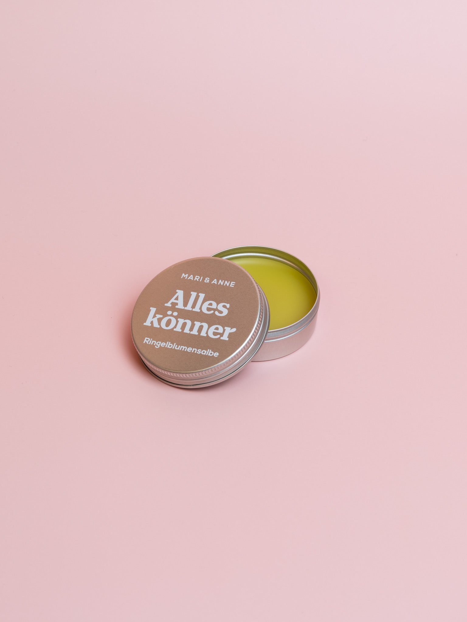 Ringelblumensalbe "Alleskönner" von Mari und Anne; geöffnete Dose